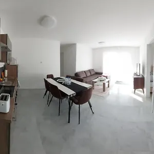 Ferienwohnung Ela Apartment